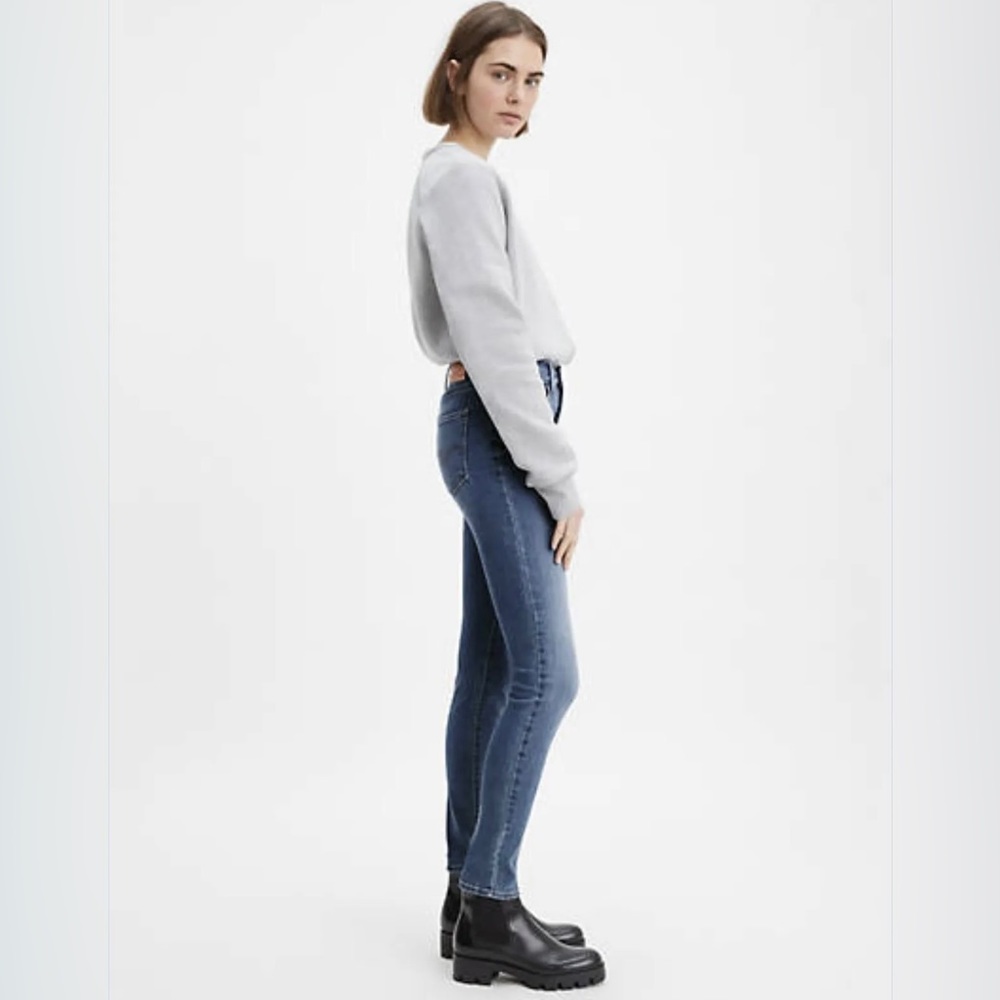 LEVIS 311 Shaping Skinny Women’s Jeans, Size 4 Short W27-L28 - Picture 2 of 11